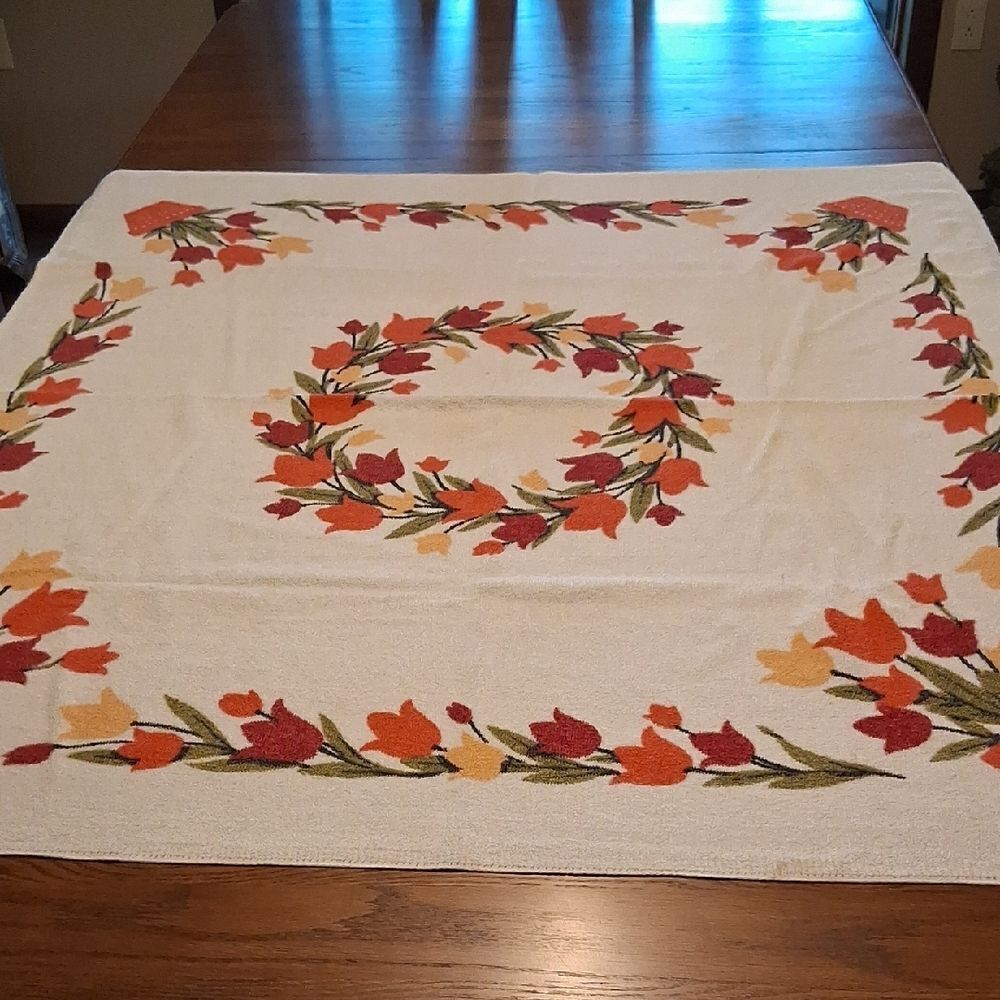 Vintage tulips design terry cloth tablecloth - 50" X 40"